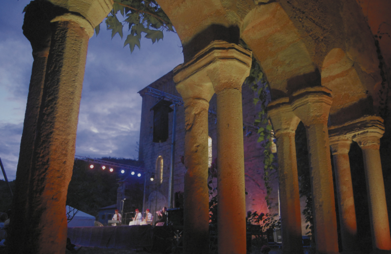 Abbaye De Sylvanès Centre Culturel De Rencontre